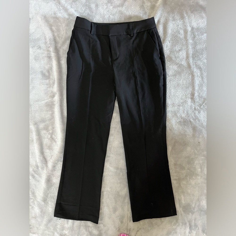 Nine West black slacks pants. Size 6ps. Perfect condition, like new.
